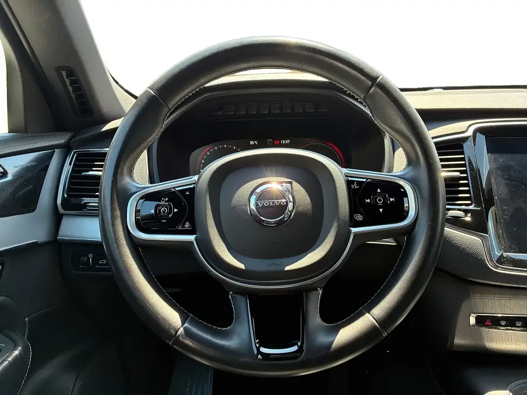 Volvo XC90 - Thumbnail 12