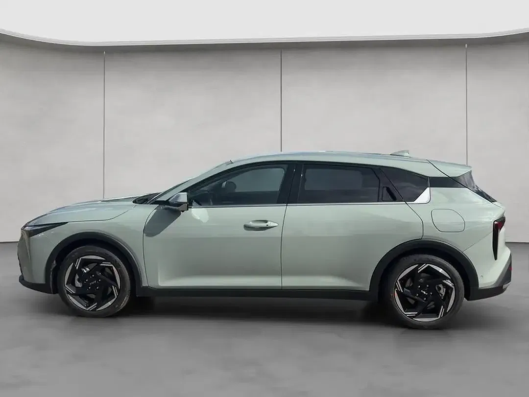 Kia K4 - Thumbnail 2