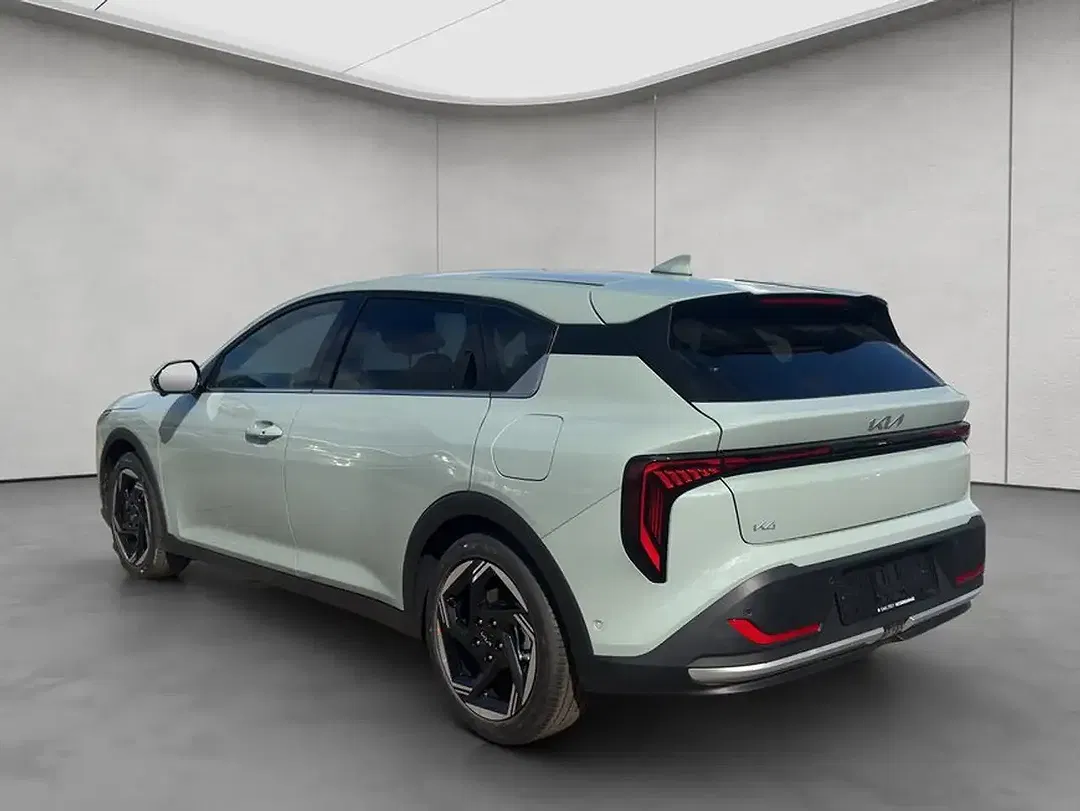 Kia K4 - Thumbnail 3