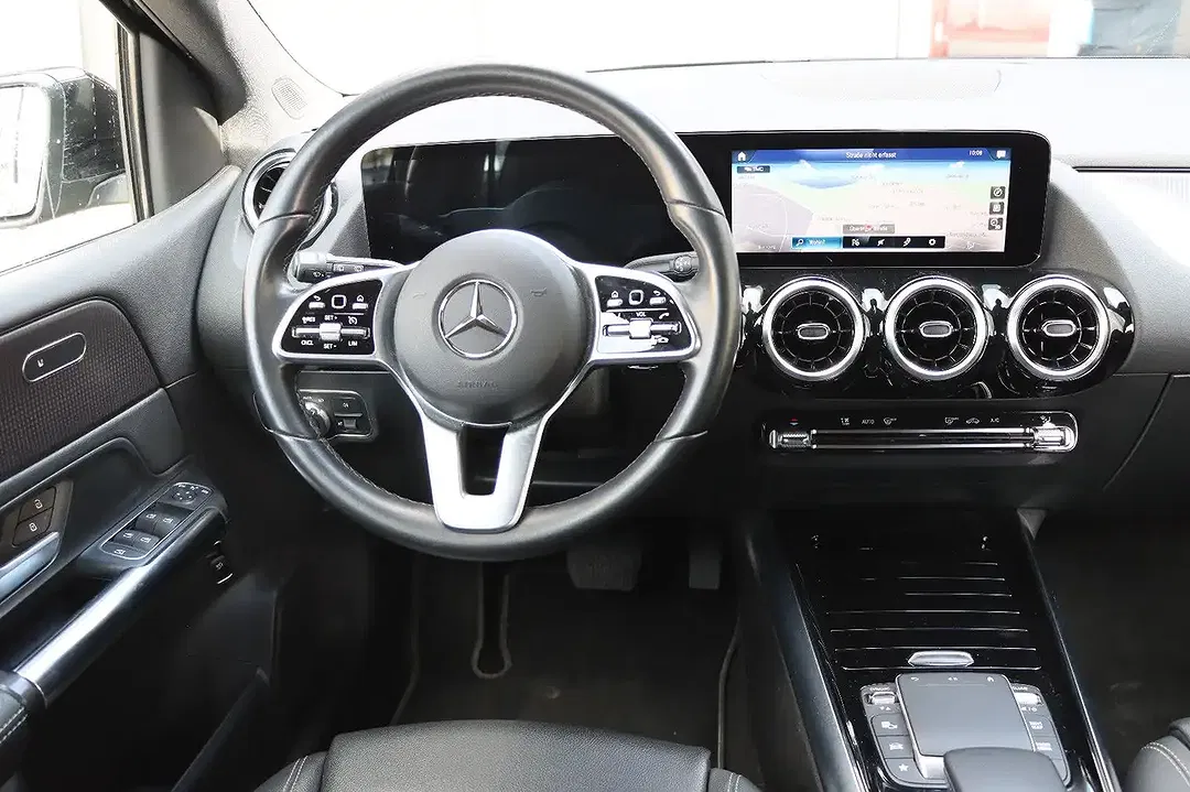 Mercedes-Benz B 200 - Thumbnail 11