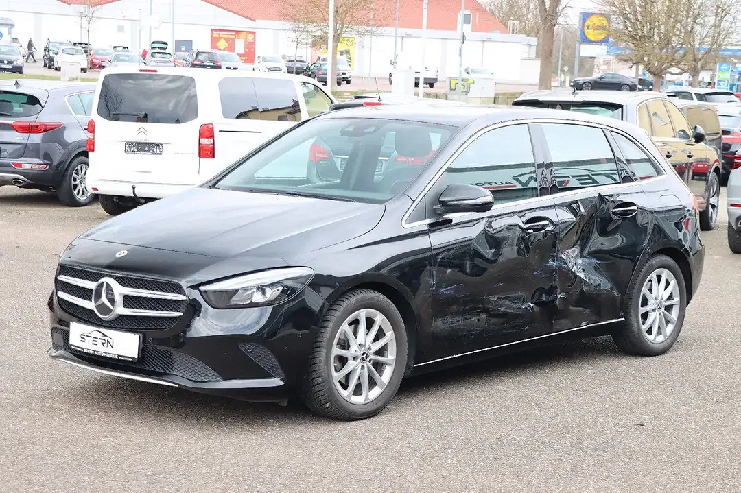 Mercedes-Benz B 200 - Thumbnail 3