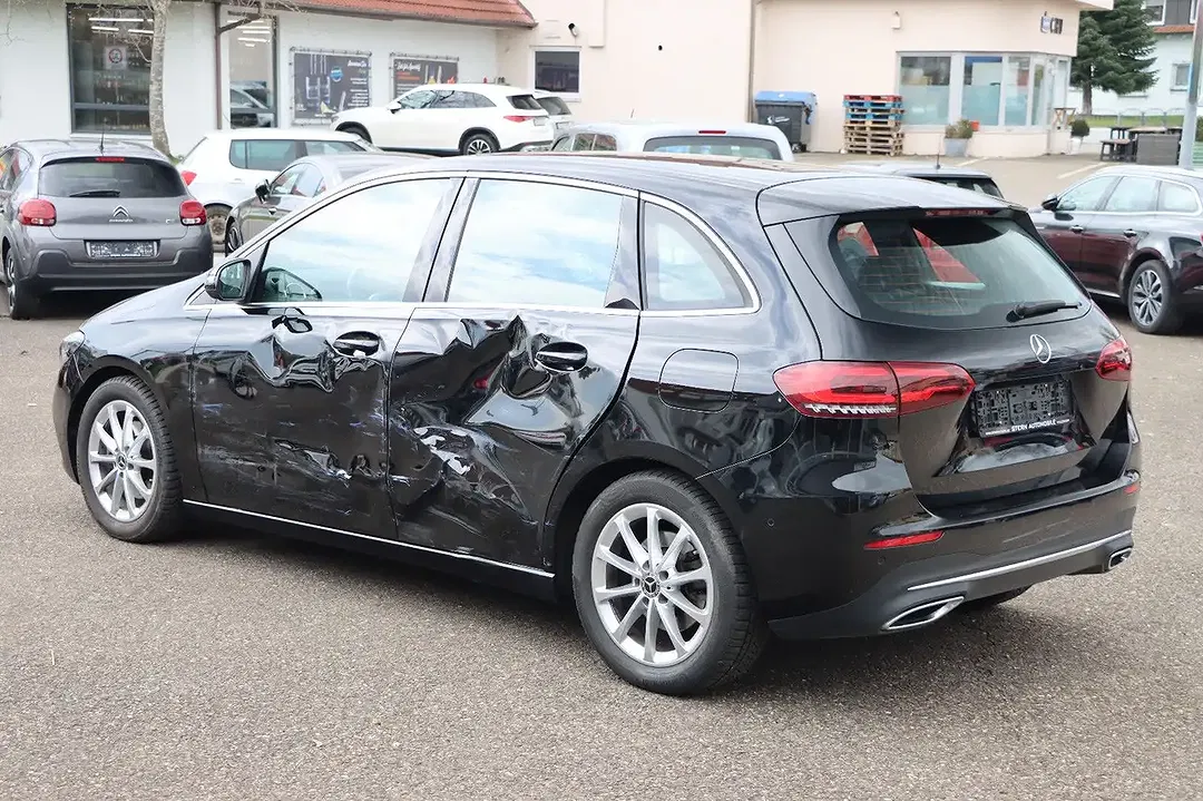Mercedes-Benz B 200 - Thumbnail 4