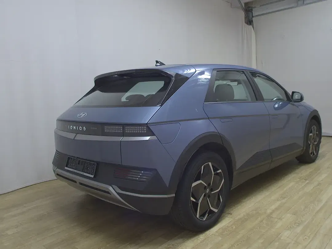 Hyundai IONIQ 5 - Thumbnail 3