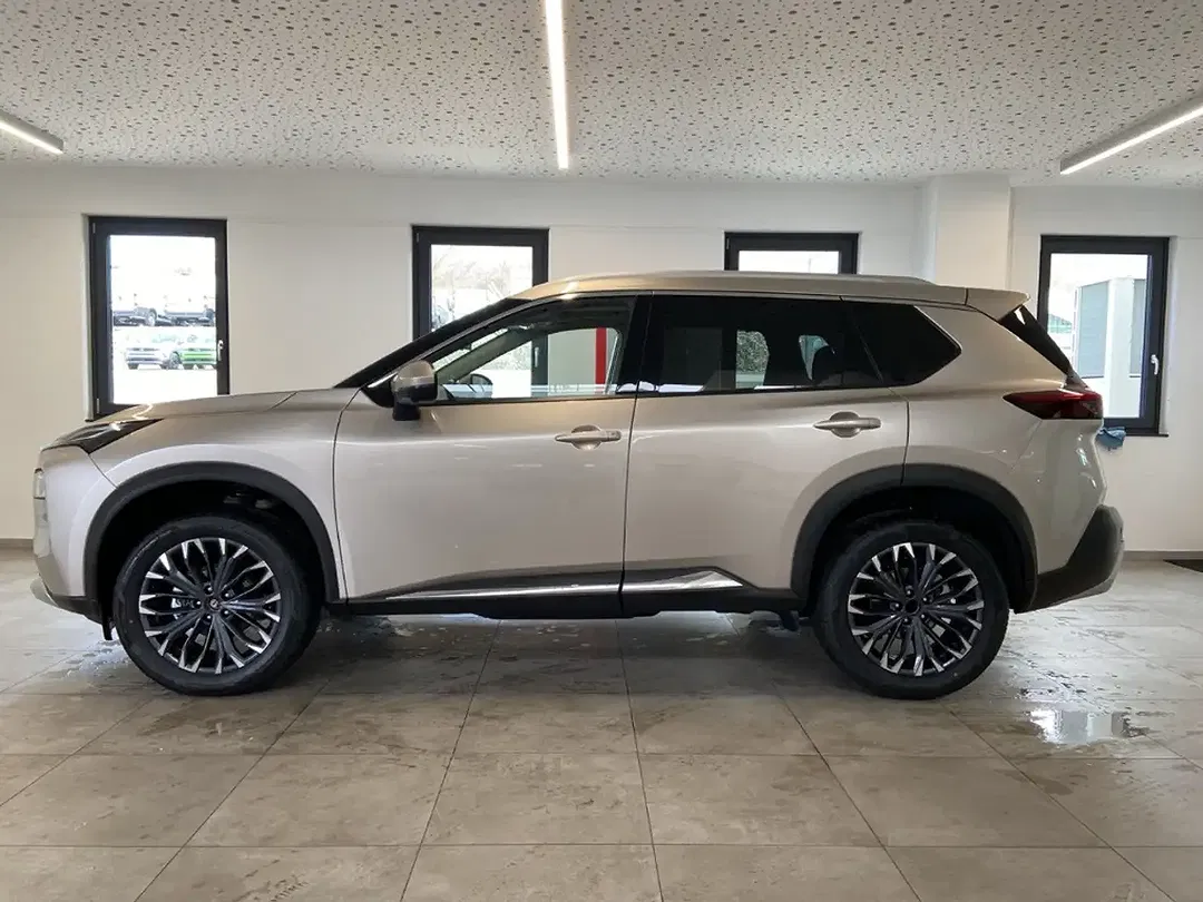 Nissan X-Trail - Thumbnail 2