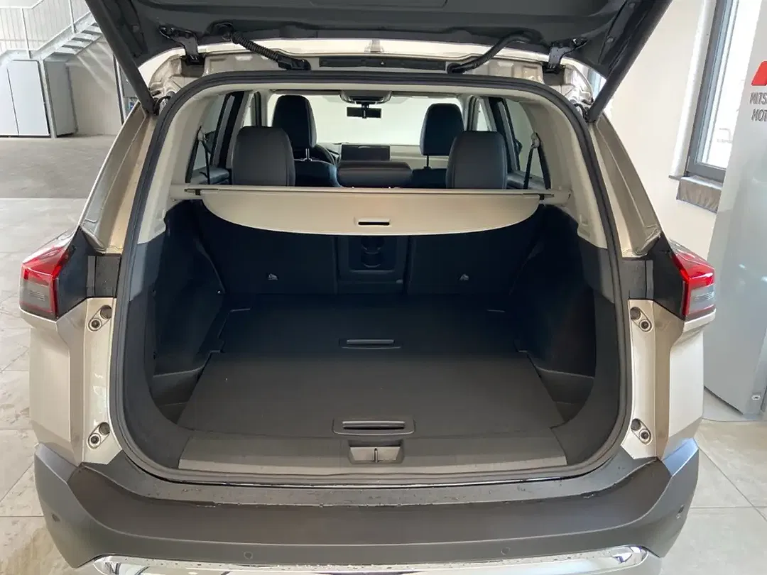 Nissan X-Trail - Thumbnail 6