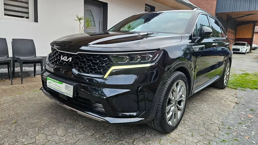 Kia Sorento - Thumbnail 2
