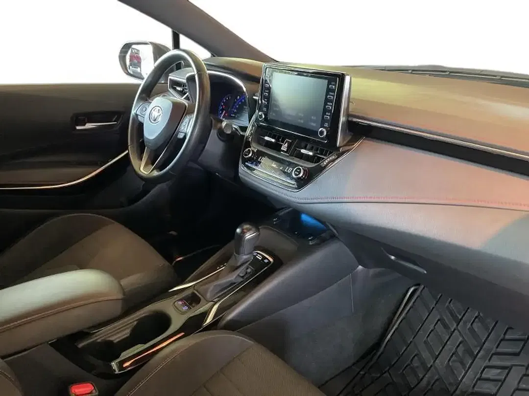 Toyota Corolla - Thumbnail 6