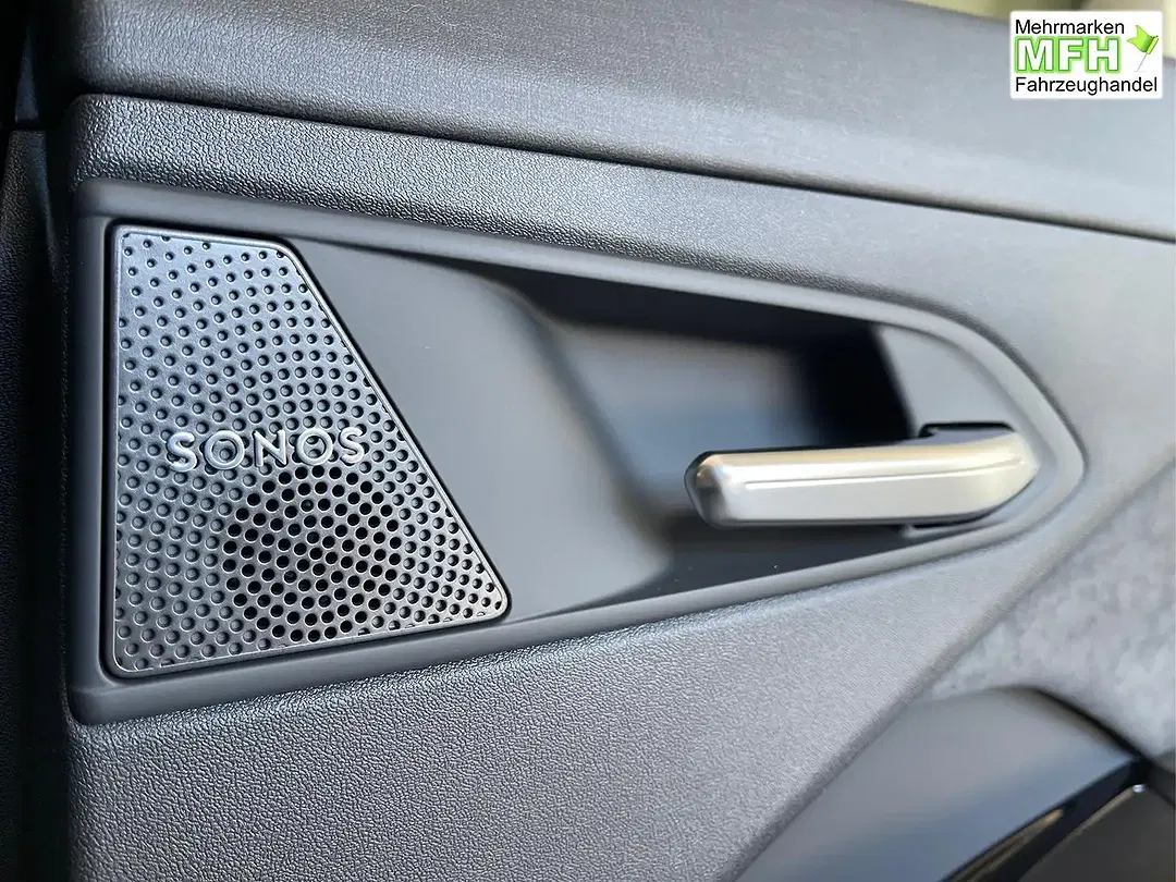 Audi Q3 - Thumbnail 12