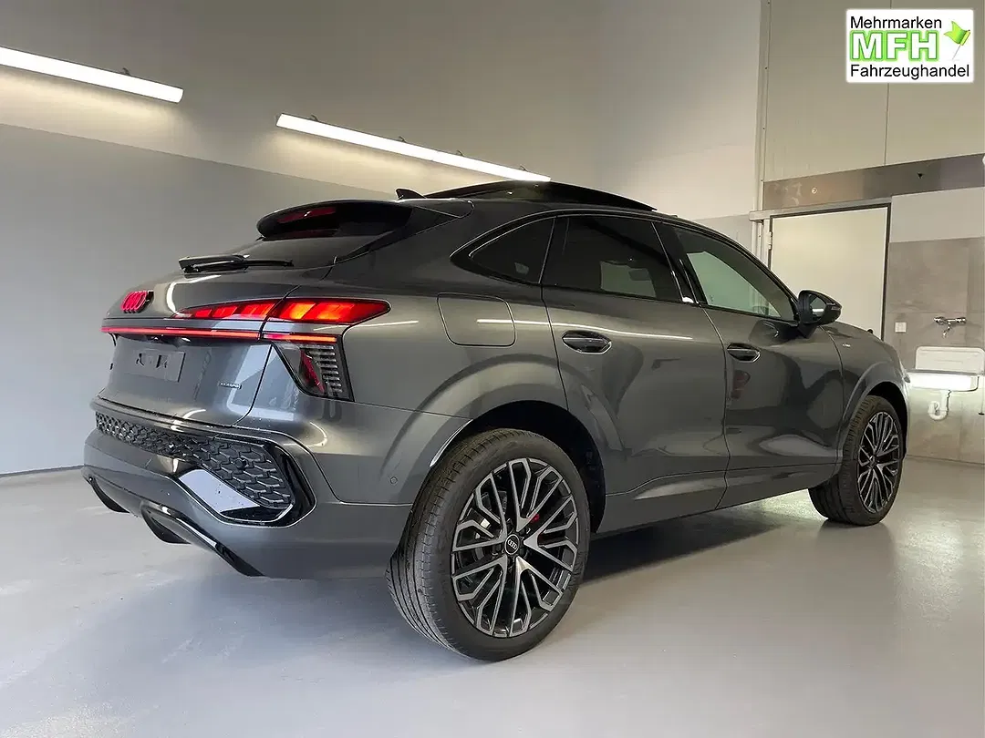 Audi Q3 - Thumbnail 4