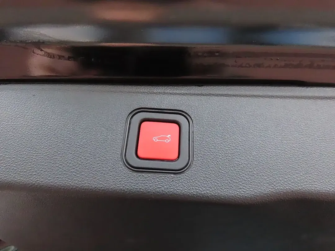 Jeep Avenger - Thumbnail 9