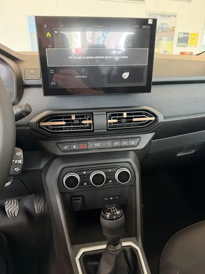 Dacia Sandero - Thumbnail 9