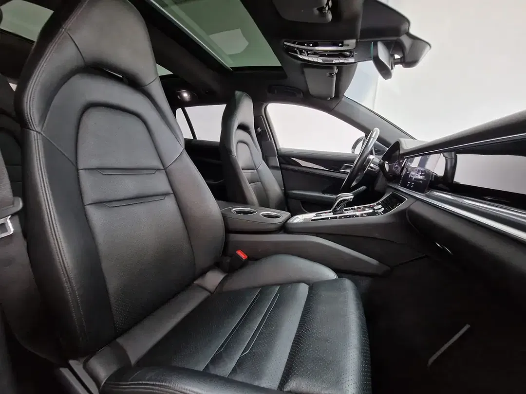 Porsche Panamera - Thumbnail 11