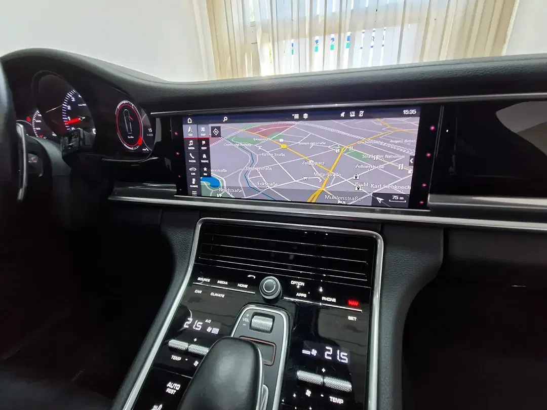 Porsche Panamera - Thumbnail 15