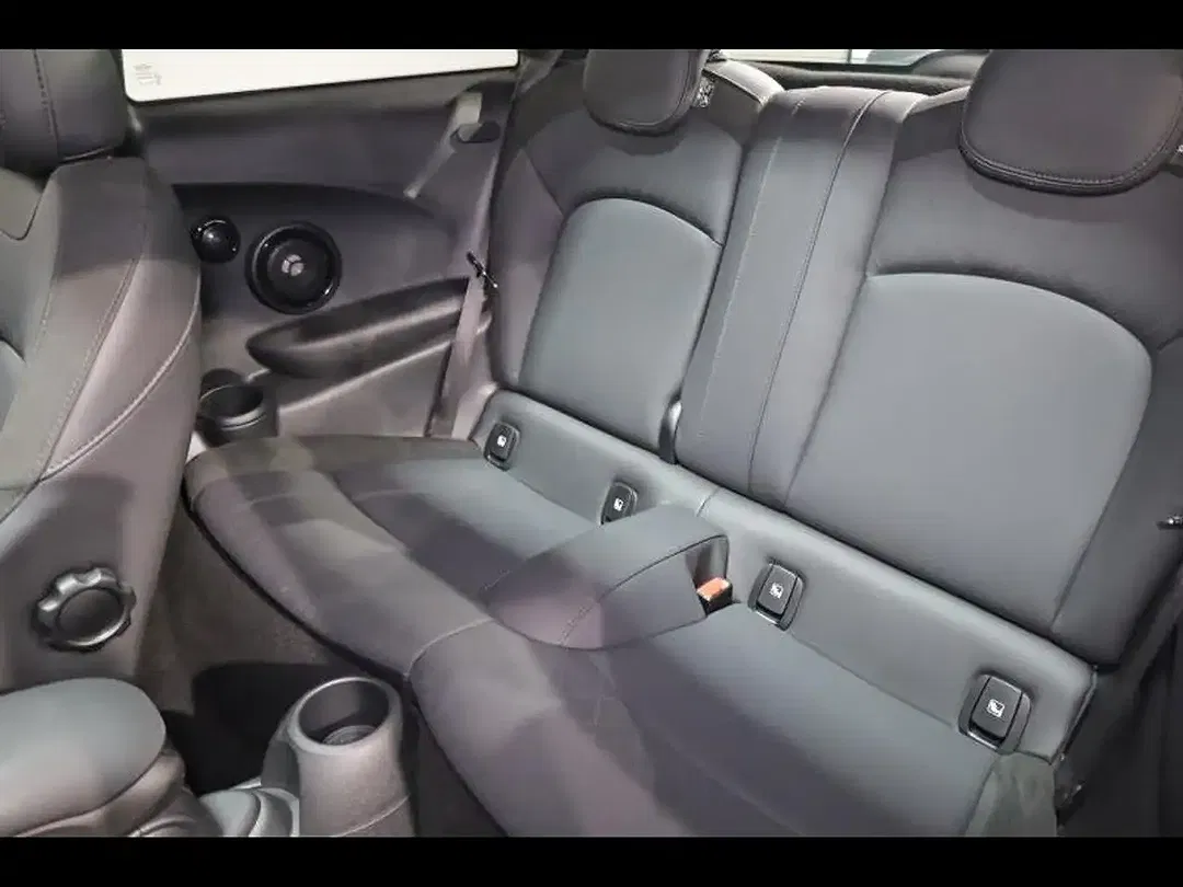 MINI Cooper SE - Thumbnail 11