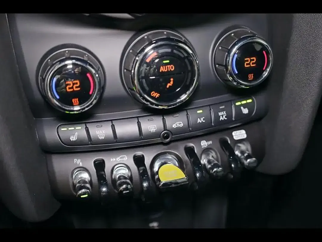 MINI Cooper SE - Thumbnail 14