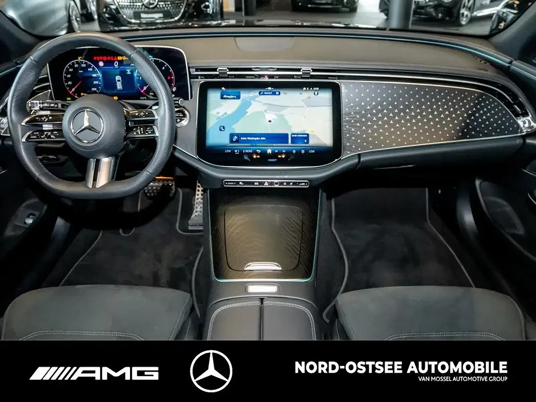 Mercedes-Benz E 220 - Thumbnail 12