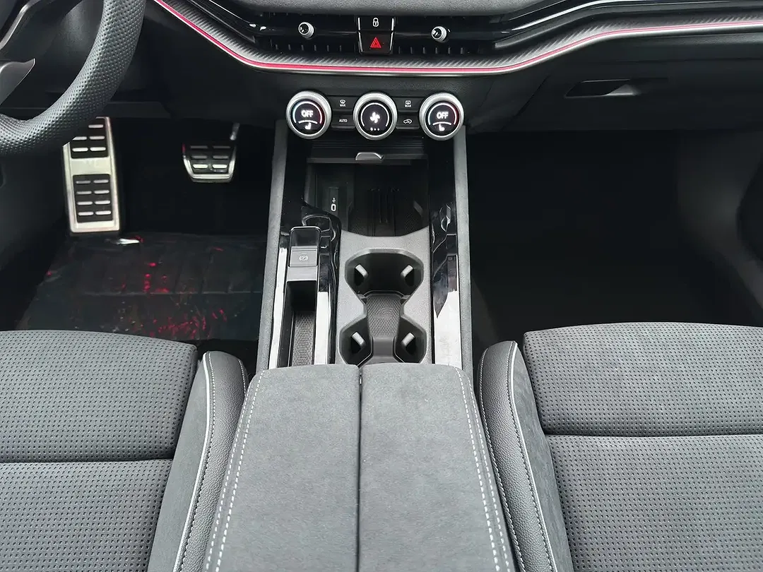 Skoda Superb - Thumbnail 11