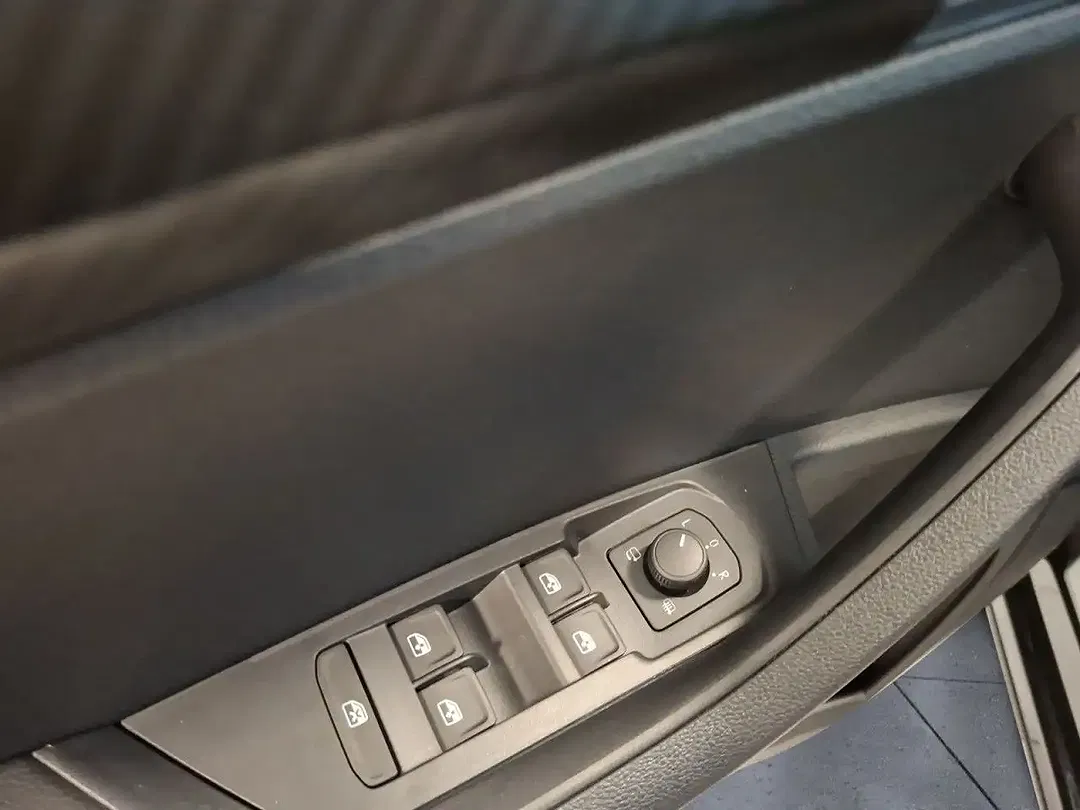 Skoda Karoq - Thumbnail 11