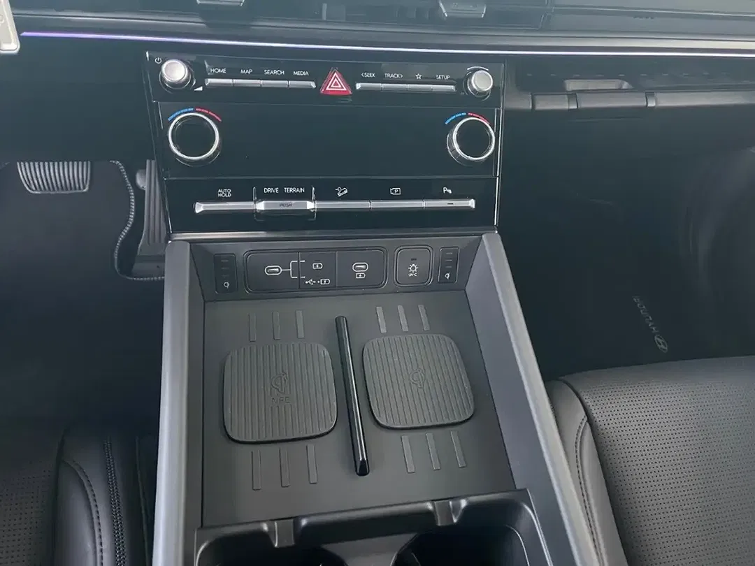 Hyundai SANTA FE - Thumbnail 18