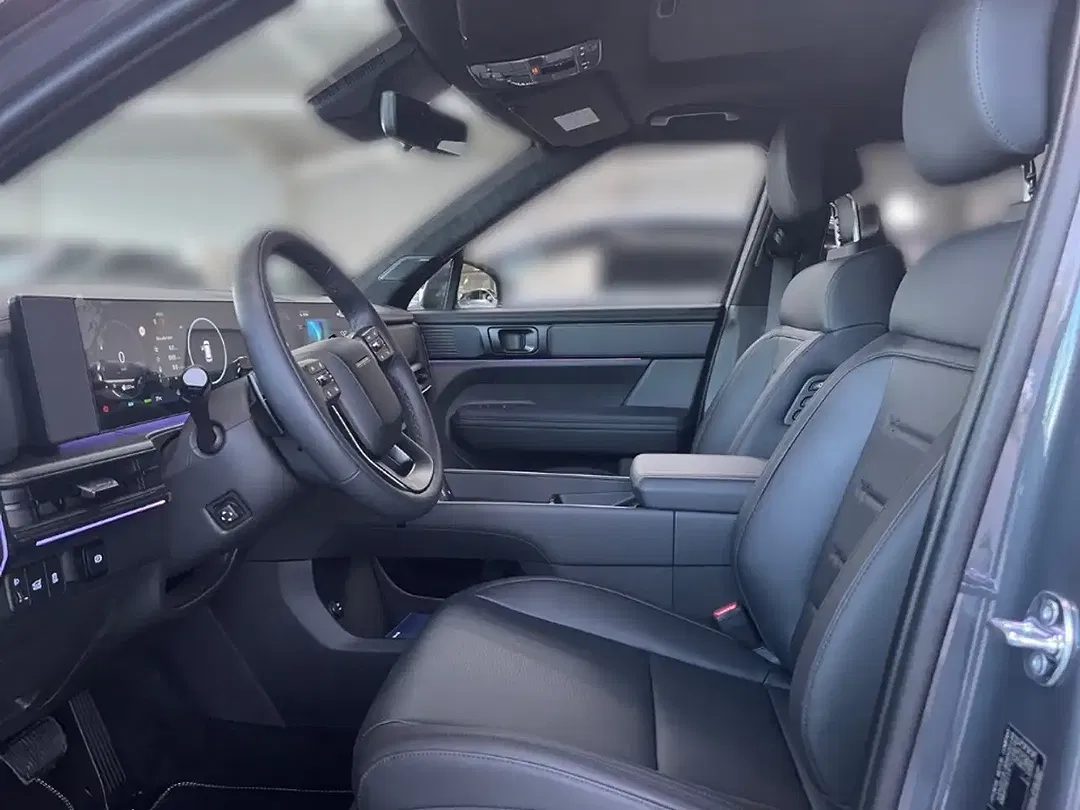 Hyundai SANTA FE - Thumbnail 8