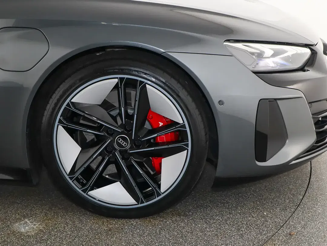 Audi RS e-tron GT - Thumbnail 10