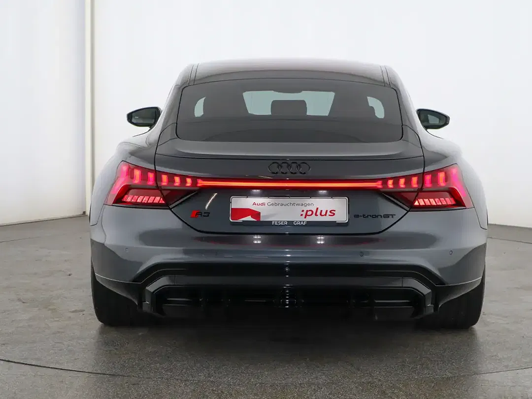 Audi RS e-tron GT - Thumbnail 12