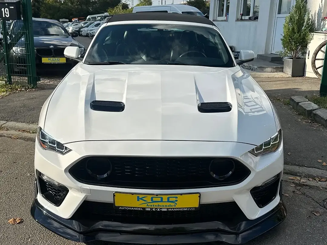 Ford Mustang - Thumbnail 2