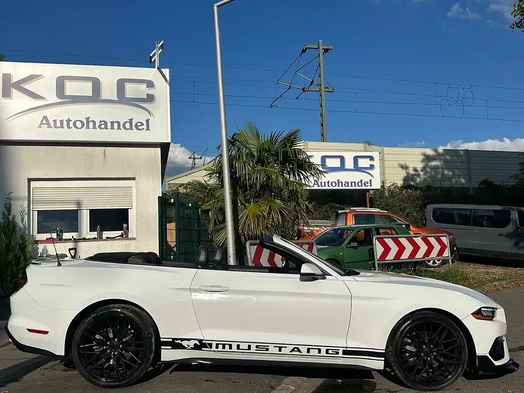 Ford Mustang - Thumbnail 7