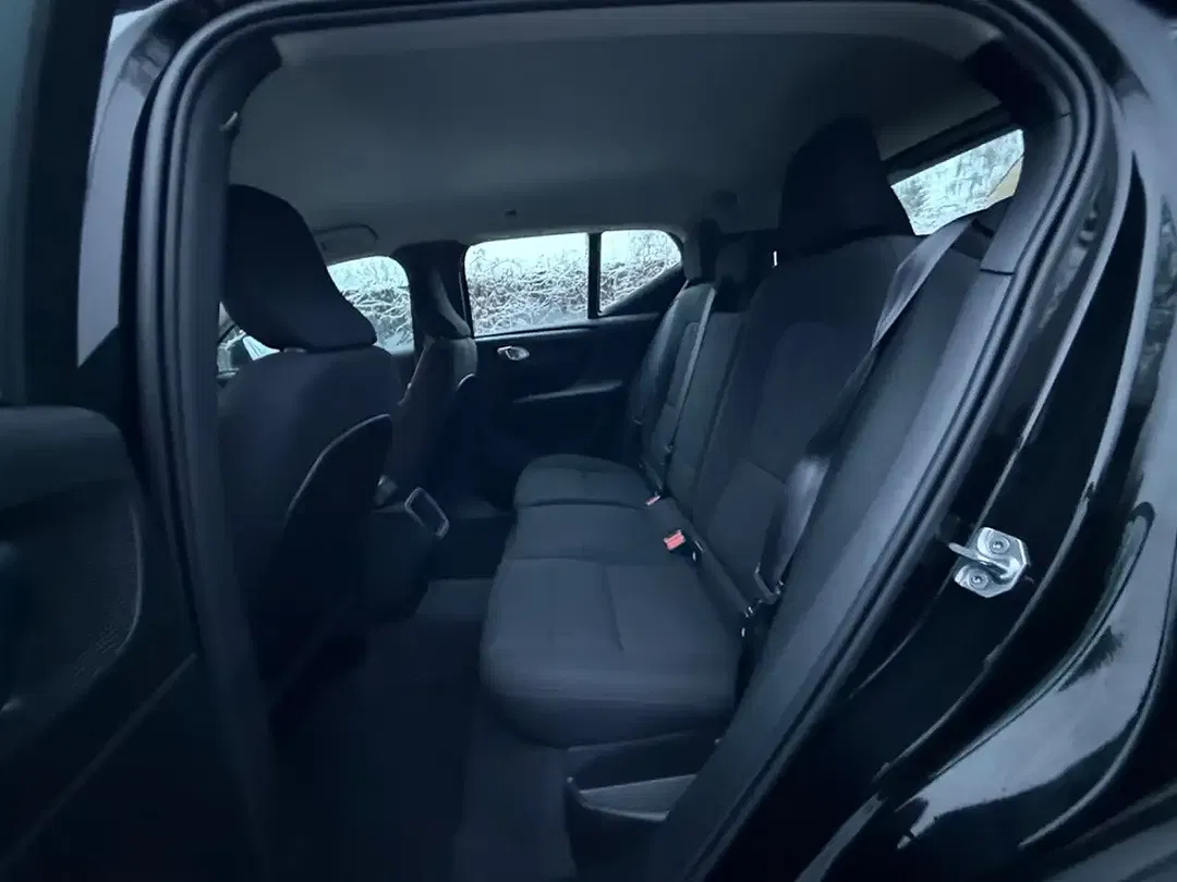 Volvo XC40 - Thumbnail 10