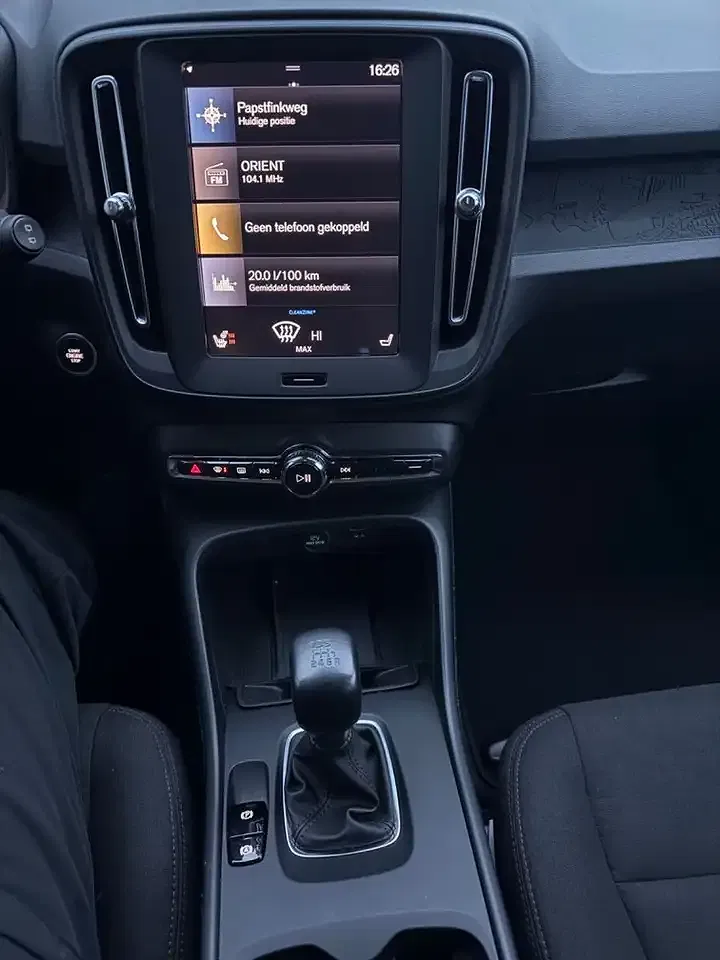 Volvo XC40 - Thumbnail 14