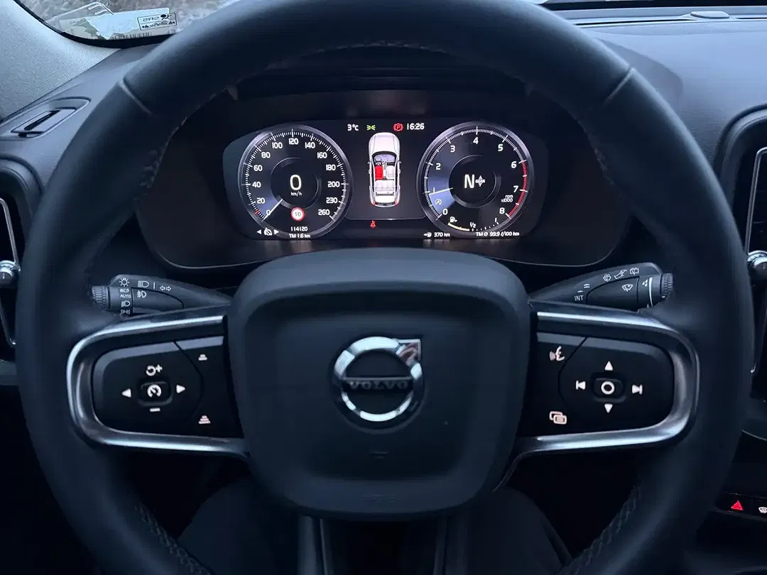 Volvo XC40 - Thumbnail 15