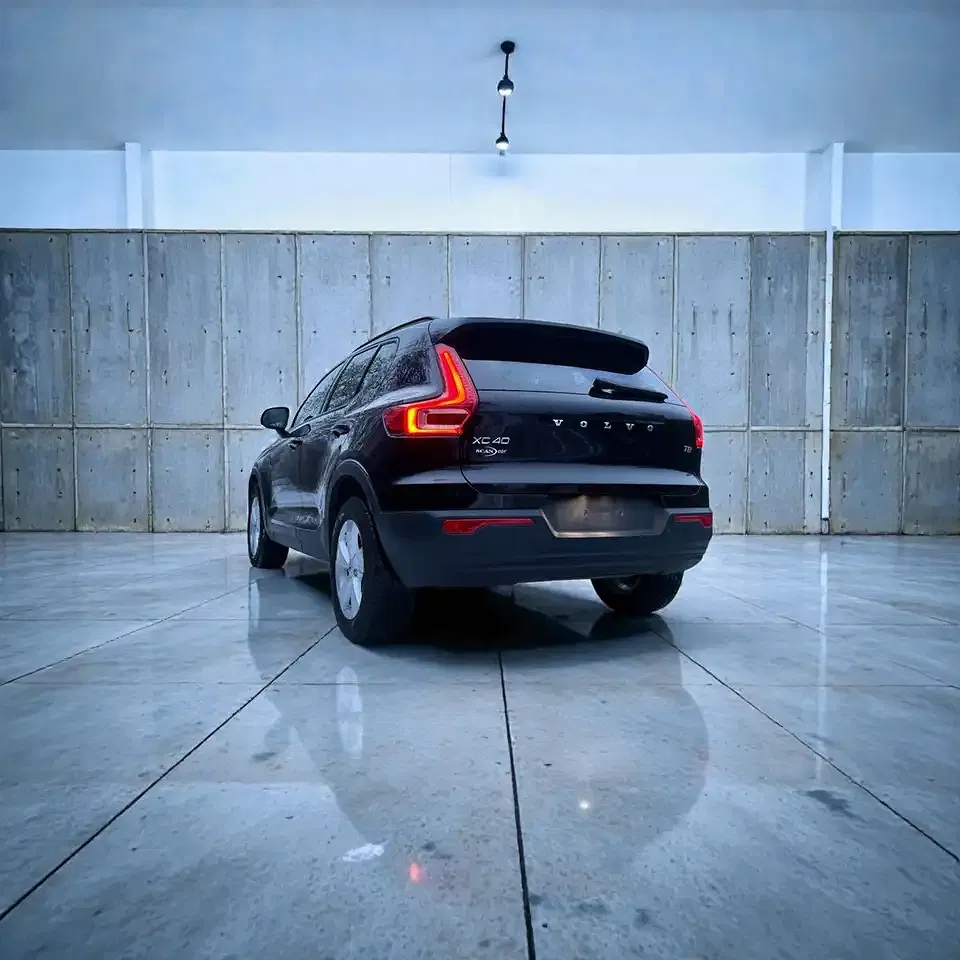 Volvo XC40 - Thumbnail 5