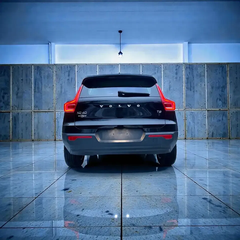 Volvo XC40 - Thumbnail 6