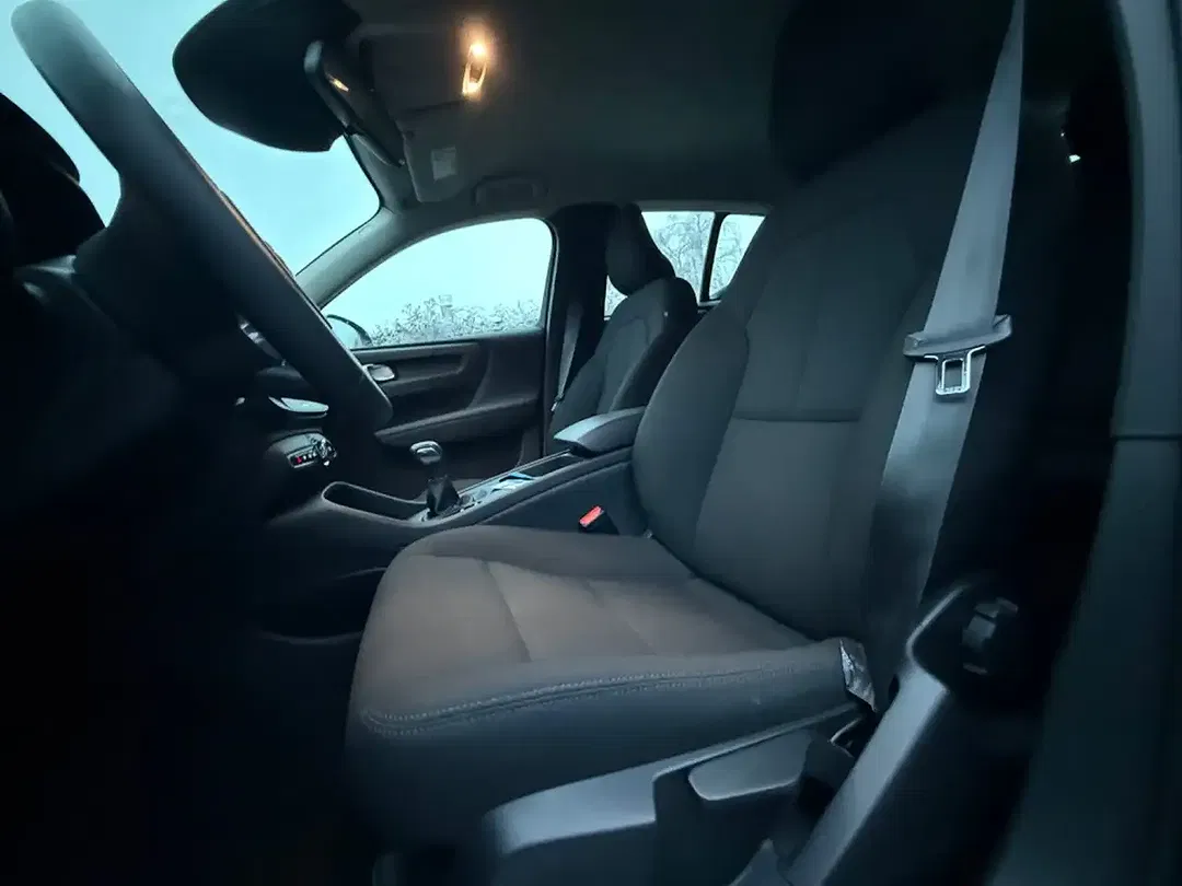 Volvo XC40 - Thumbnail 9