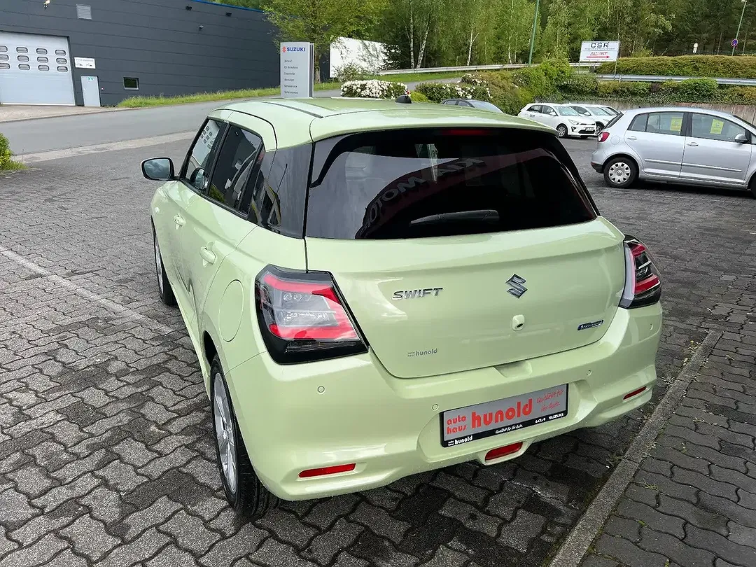 Suzuki Swift - Thumbnail 5