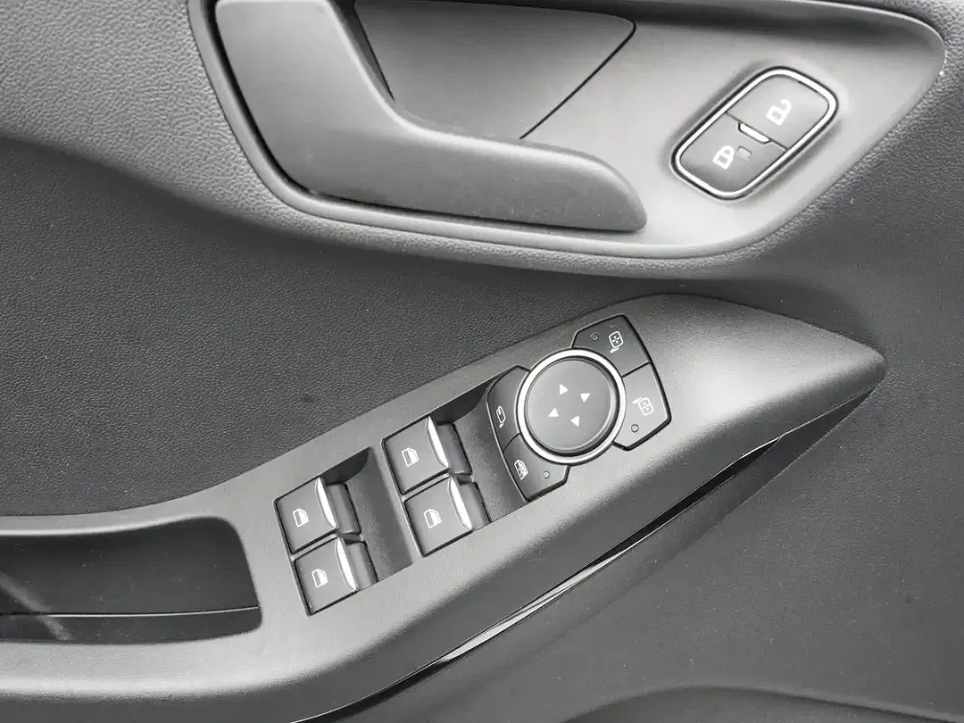 Ford Fiesta - Thumbnail 10