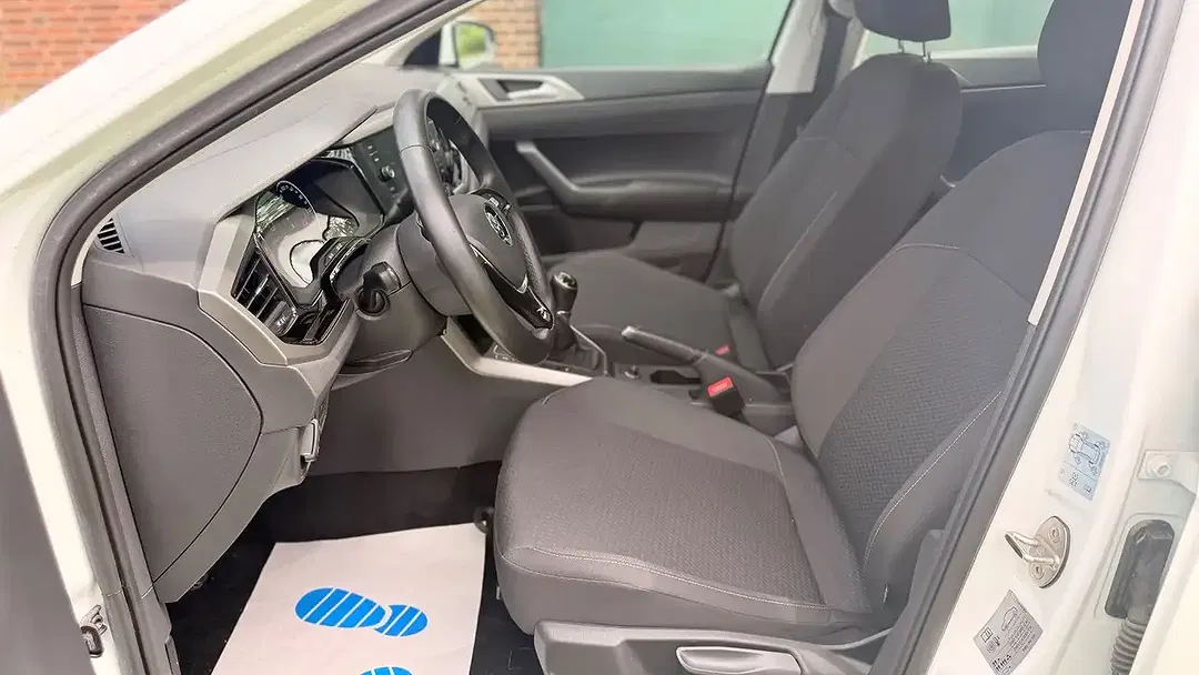 Volkswagen Polo - Thumbnail 8