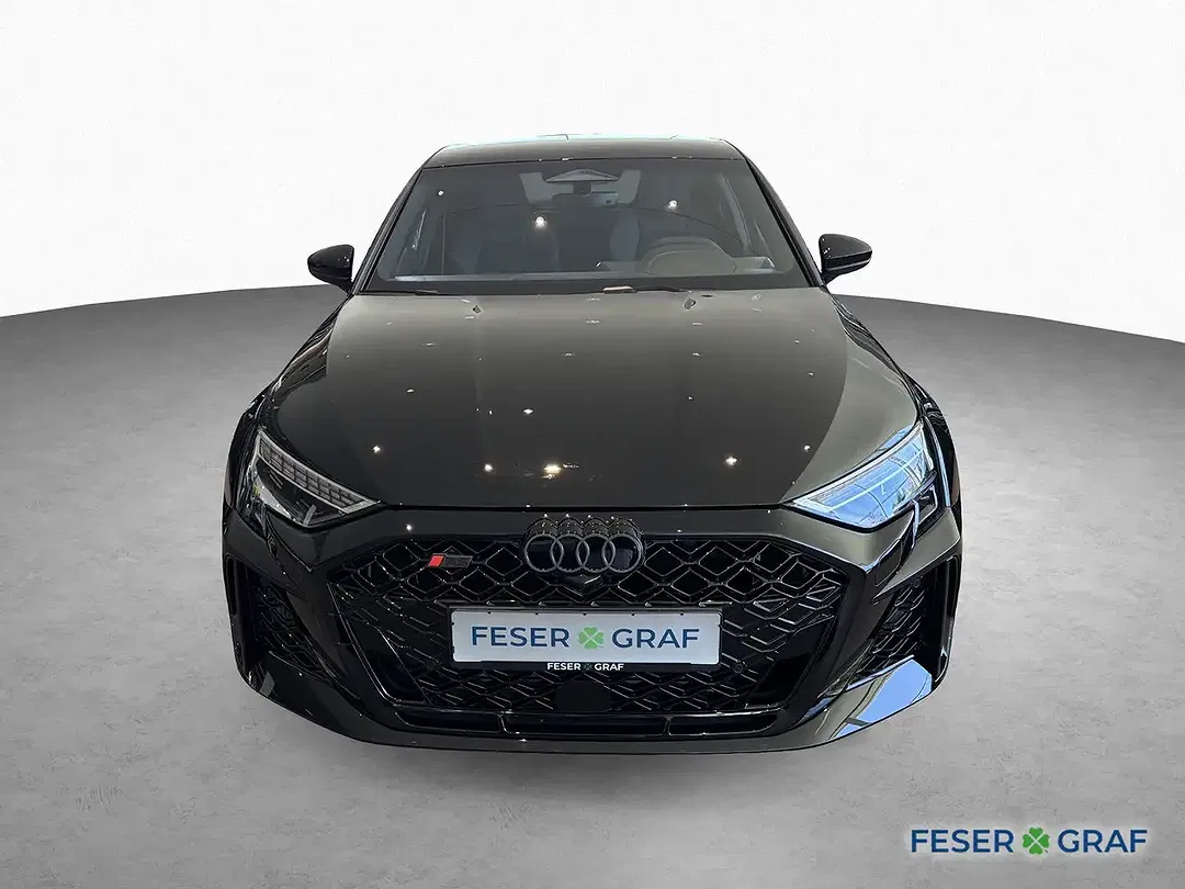 Audi RS3 - Thumbnail 3