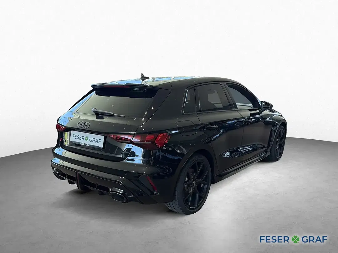 Audi RS3 - Thumbnail 6