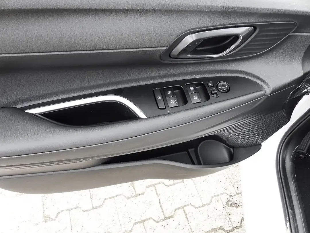 Hyundai i20 - Thumbnail 15