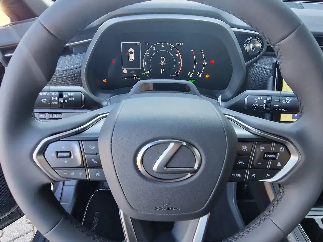 Lexus LBX - Thumbnail 11