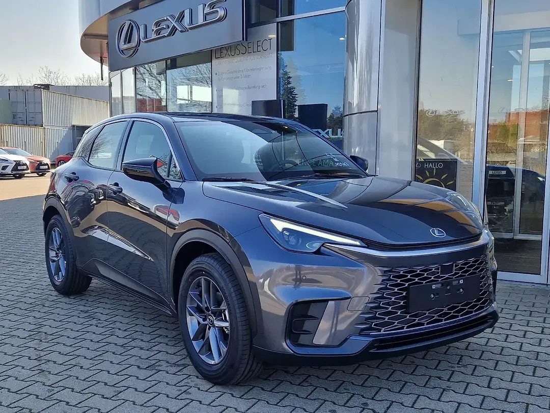 Lexus LBX - Thumbnail 1