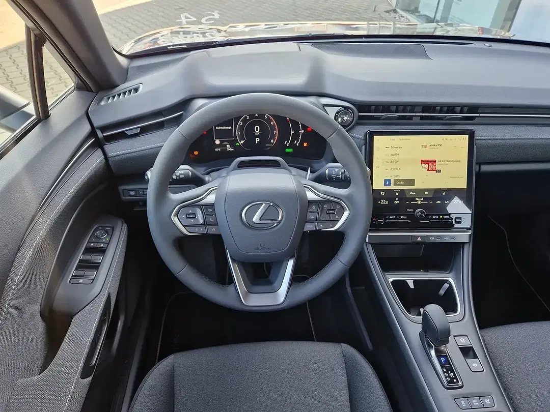 Lexus LBX - Thumbnail 7