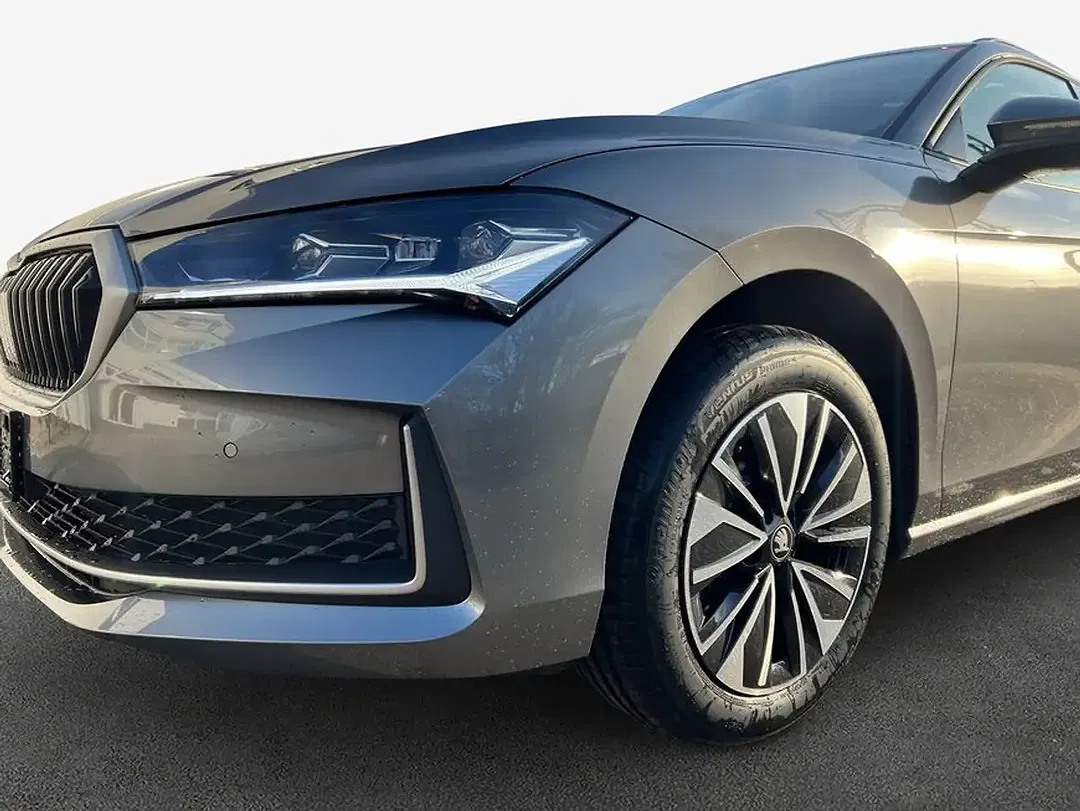 Skoda Superb - Thumbnail 6