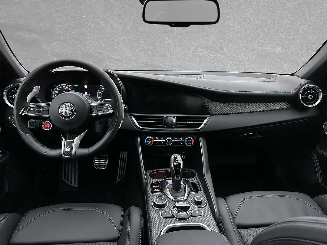 Alfa Romeo Giulia - Thumbnail 7