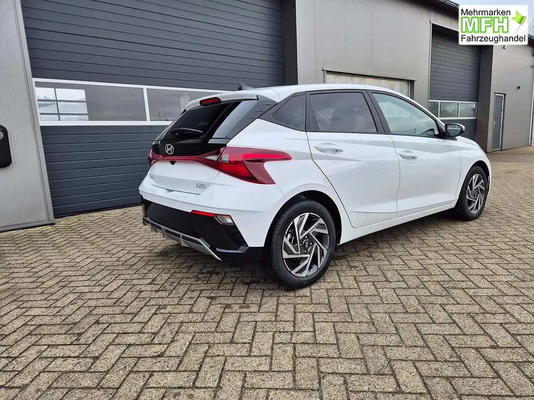 Hyundai i20 - Thumbnail 3