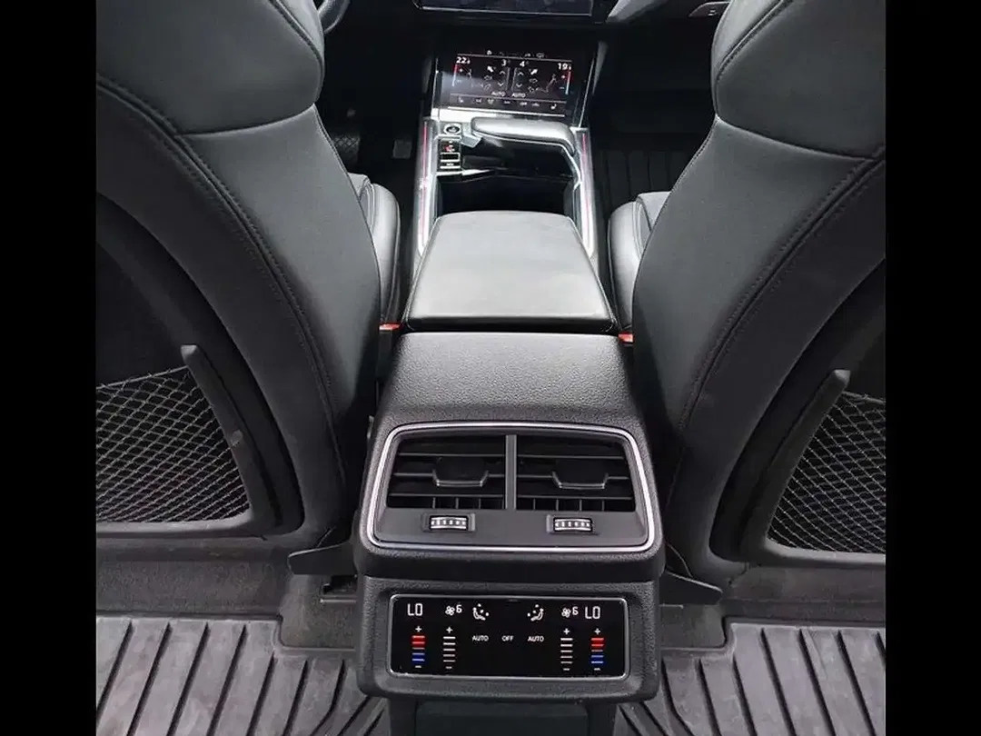 Audi e-tron - Thumbnail 11