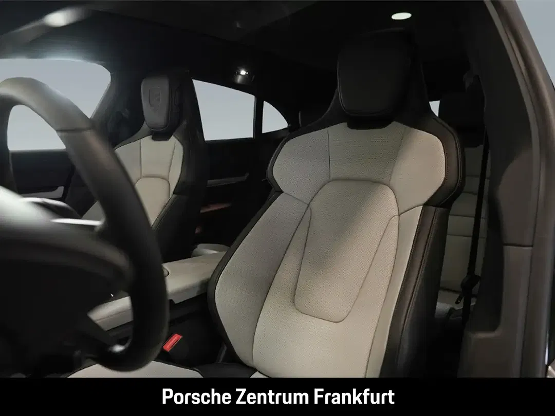 Porsche Taycan - Thumbnail 12