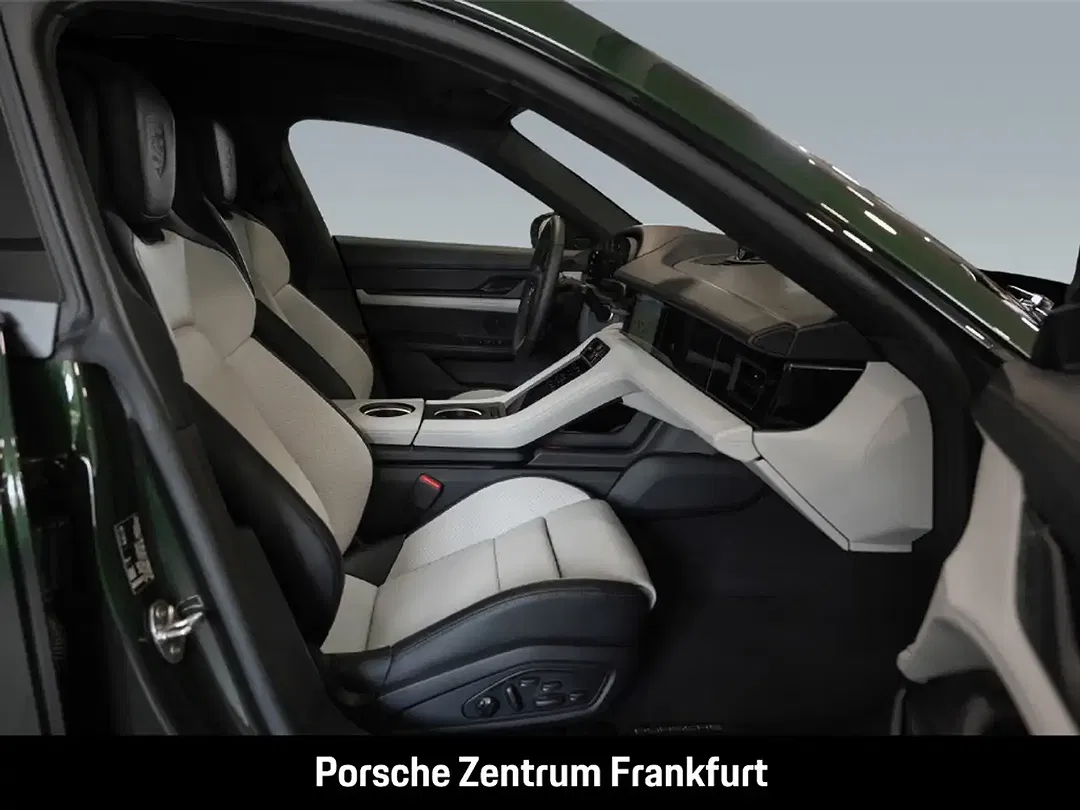 Porsche Taycan - Thumbnail 15