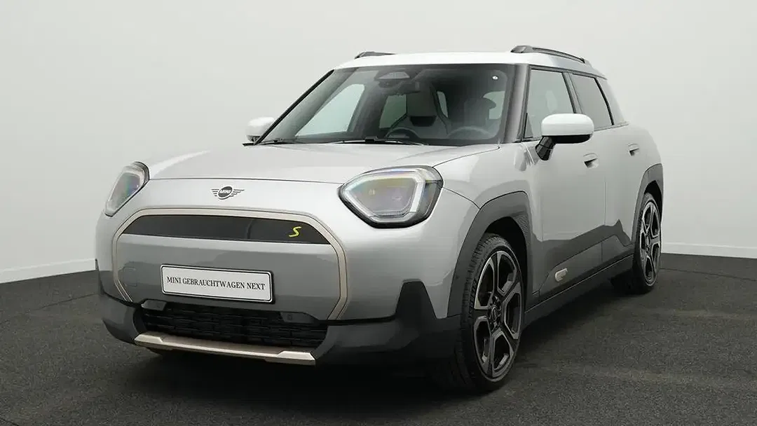 MINI Aceman Favoured Trim